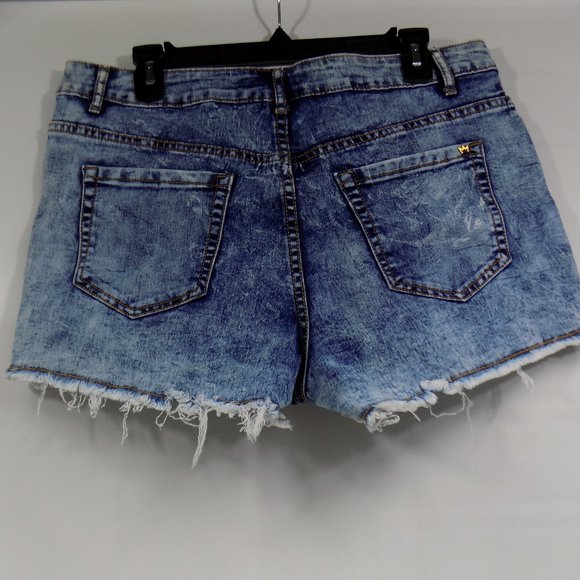 Nicki Minaj Denim Mid-Rise Torn Look Riveted Shorts Size 13/14 - Picture 4 of 8